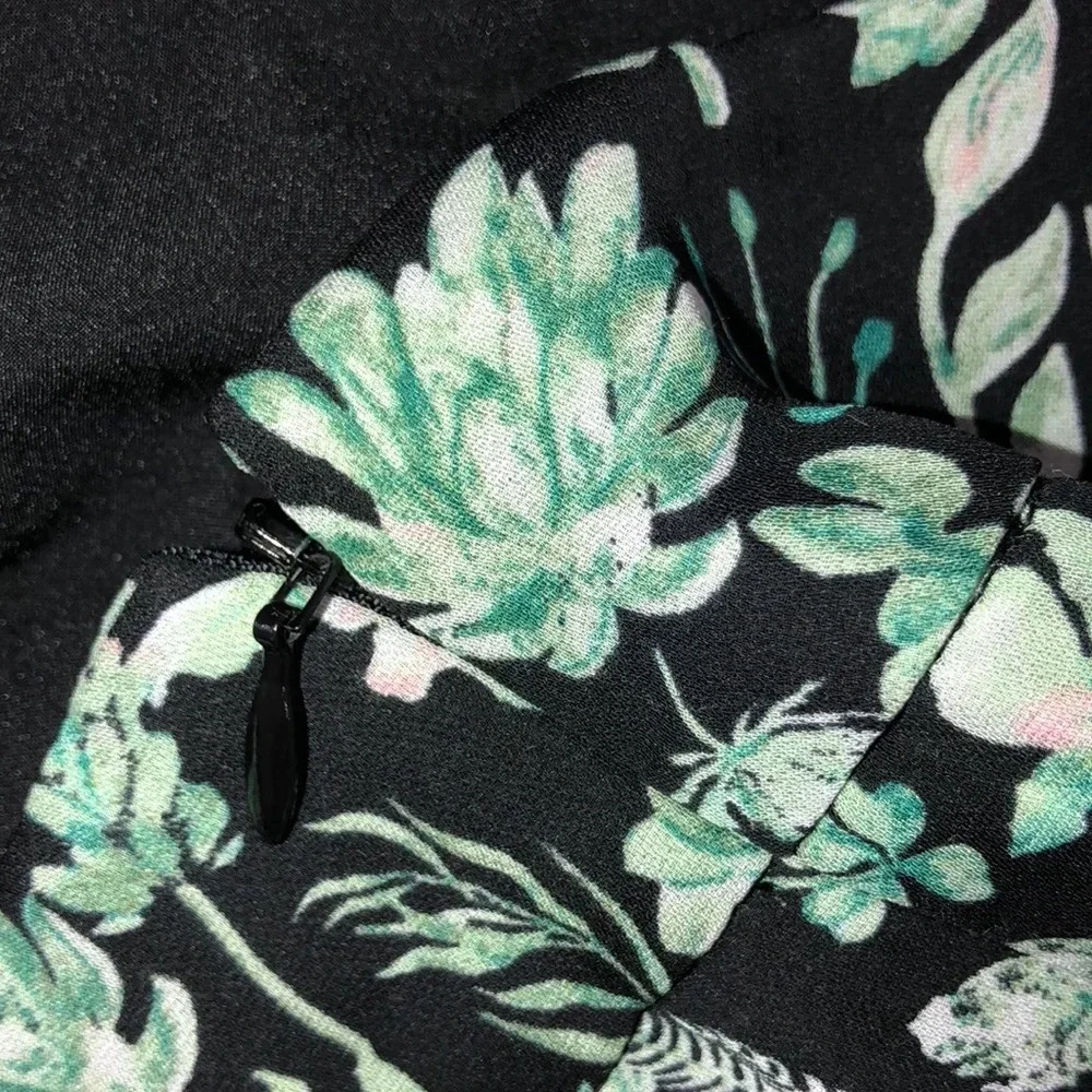 Kaari Blue size 14 black pink & green floral boho maxi skort
